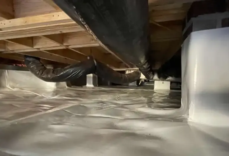 Encapsulated Crawl Space with Vapor Barrier and Insulated Ducts